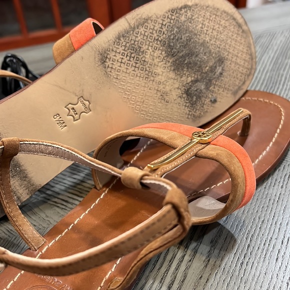 Tory Burch Bar logo suede flat Sandals Coral - Picture 5 of 6